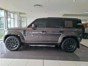 Land Rover Defender 110 Octa - Image 17