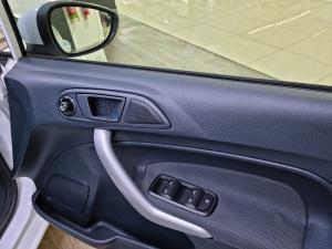 Ford Fiesta 1.4 5-door Trend - Image 15