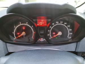 Ford Fiesta 1.4 5-door Trend - Image 17