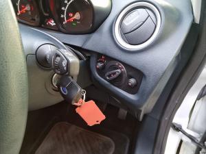 Ford Fiesta 1.4 5-door Trend - Image 21