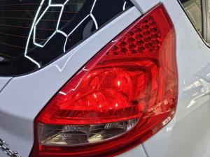 Ford Fiesta 1.4 5-door Trend - Image 23