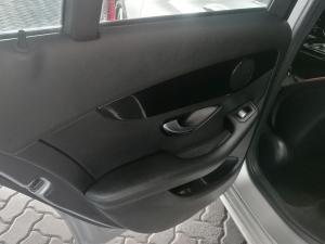 Mercedes-Benz C-Class C180 auto - Image 28