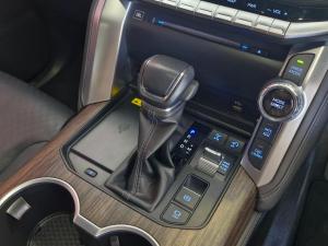 Toyota Land Cruiser 300 3.3D ZX - Image 11