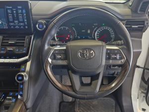 Toyota Land Cruiser 300 3.3D ZX - Image 18