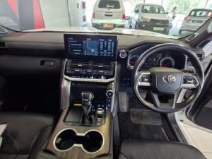 Toyota Land Cruiser 300 3.3D ZX - Image 20