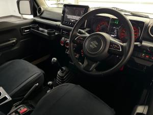 Suzuki Jimny 1.5 GLX AllGrip 5-door manual - Image 7