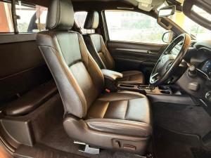 Toyota Hilux 2.8GD-6 Xtra cab Legend auto - Image 11