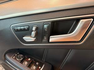 Mercedes-Benz E-Class E200 Elegance - Image 24