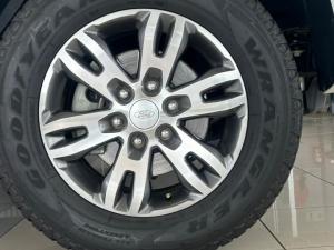 Ford Everest 3.2TDCi XLT - Image 11