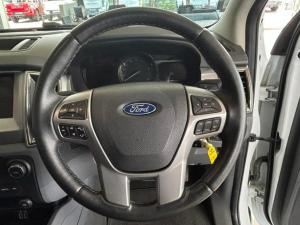 Ford Everest 3.2TDCi XLT - Image 17