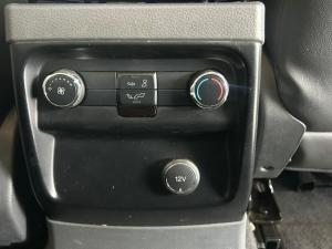 Ford Everest 3.2TDCi XLT - Image 24