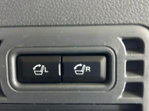 Ford Everest 3.2TDCi 4WD Limited - Image 16