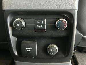 Ford Everest 3.2TDCi 4WD Limited - Image 25