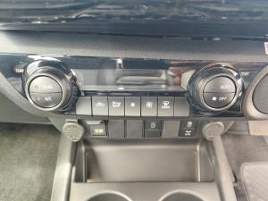 Toyota Hilux 2.8GD-6 48V double cab Legend RS - Image 16