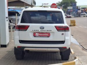 Toyota Land Cruiser 300 3.3D GR-Sport - Image 5