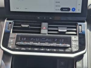 Toyota Land Cruiser 300 3.3D GR-Sport - Image 11
