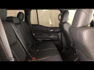 Toyota Land Cruiser Prado 2.8GD VX-R - Image 12