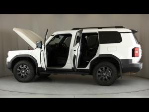 Toyota Land Cruiser Prado 2.8GD VX-R - Image 26