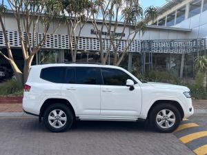 Toyota Land Cruiser 300 3.3D GX-R - Image 3