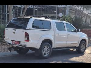 Toyota Hilux 3.0D-4D double cab Raider Legend 45 auto - Image 2