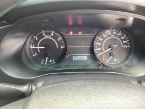 Toyota Hilux 2.4GD S (aircon) - Image 9