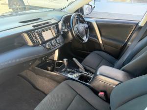 Toyota RAV4 2.0 GX auto - Image 7