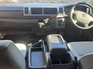 Toyota Hiace 2.5D-4D bus 14-seater GL - Image 6