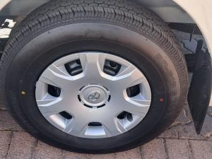 Toyota Hiace 2.5D-4D bus 14-seater GL - Image 9