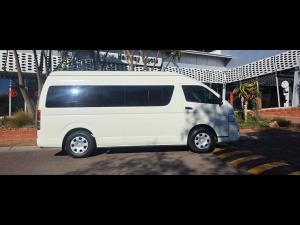 Toyota Hiace 2.5D-4D bus 14-seater GL - Image 3