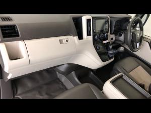 Toyota Quantum 2.8 LWB bus 11-seater GL - Image 9