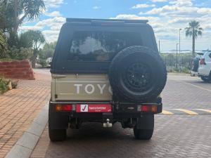 Toyota Land Cruiser 79 2.8GD-6 double cab - Image 5