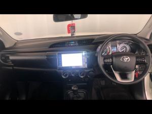 Toyota Hilux 2.4GD-6 Xtra cab Raider manual - Image 6