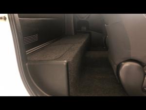 Toyota Hilux 2.4GD-6 Xtra cab Raider manual - Image 12