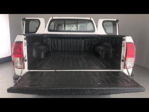 Toyota Hilux 2.4GD-6 Xtra cab Raider manual - Image 13