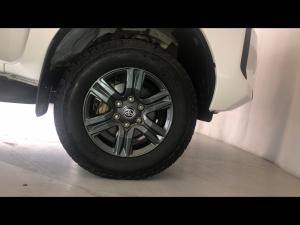 Toyota Hilux 2.4GD-6 Xtra cab Raider manual - Image 17