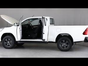 Toyota Hilux 2.4GD-6 Xtra cab Raider manual - Image 26