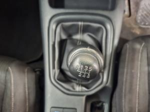 Toyota Hilux 2.4 GD-6 Raider 4X4D/C - Image 12