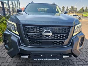 Nissan Navara 2.5DDTI Stealth automatic - Image 2