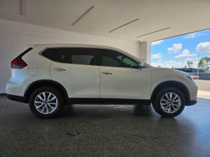 Nissan X Trail 2.5 Acenta Plus 4X4 CVT 7S - Image 3