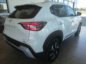 Nissan Magnite 1.0T Acenta CVT - Image 5