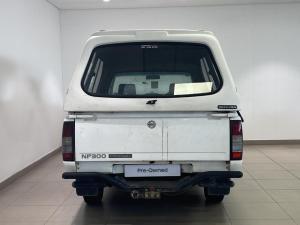 Nissan Hardbody NP300 2.5 TDi LWBS/C - Image 5