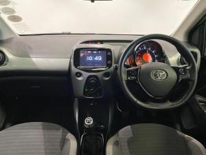 Toyota Aygo 1.0X-CLUSIV - Image 10