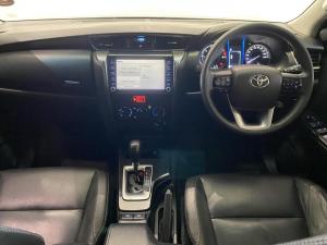Toyota Fortuner 2.4GD-6 4X4 automatic - Image 10