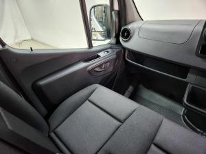 Mercedes-Benz Sprinter 319 CDI AWDChassis Cab - Image 9