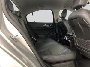 Alfa Romeo Giulia 2.0T Super - Image 11
