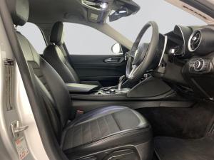 Alfa Romeo Giulia 2.0T Super - Image 18