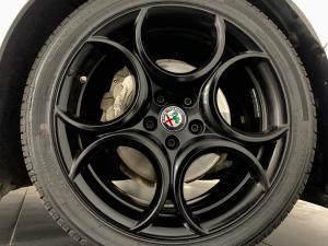 Alfa Romeo Giulia 2.0T Super - Image 19