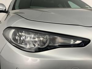 Alfa Romeo Giulia 2.0T Super - Image 6