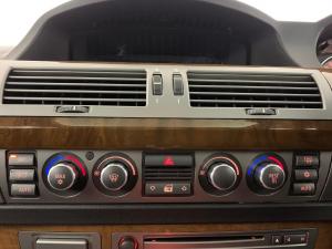 BMW 750i - Image 11