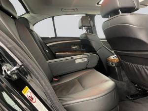 BMW 750i - Image 15